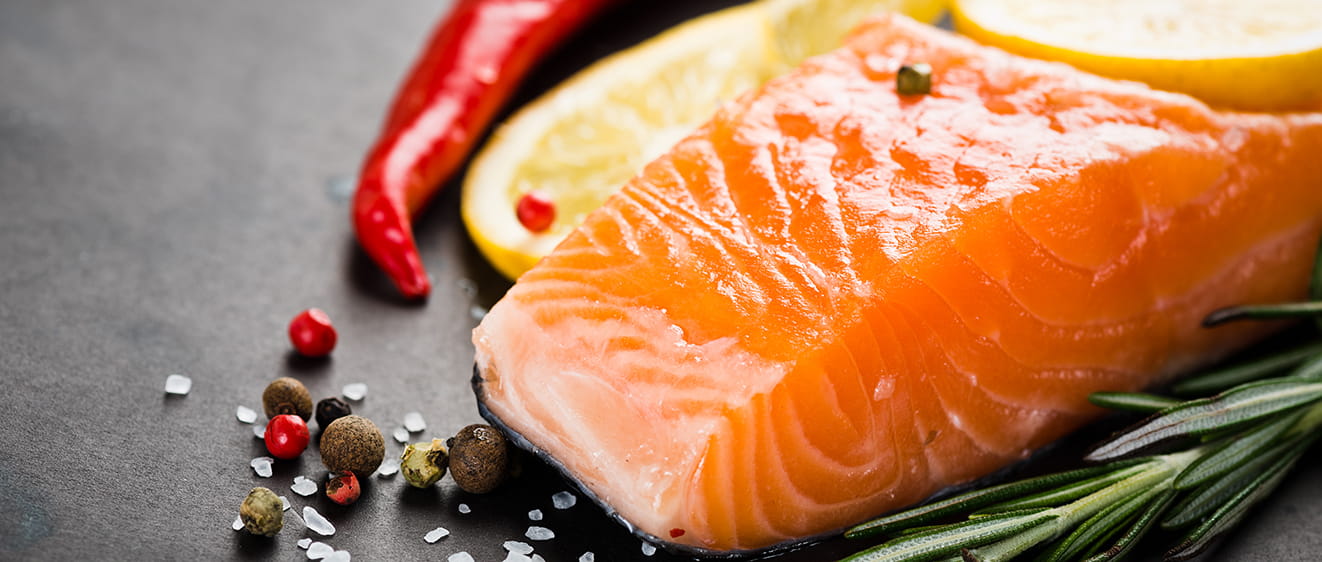 healthy-food_salmon_omega-3_vitaepro_1322x562-min.jpg